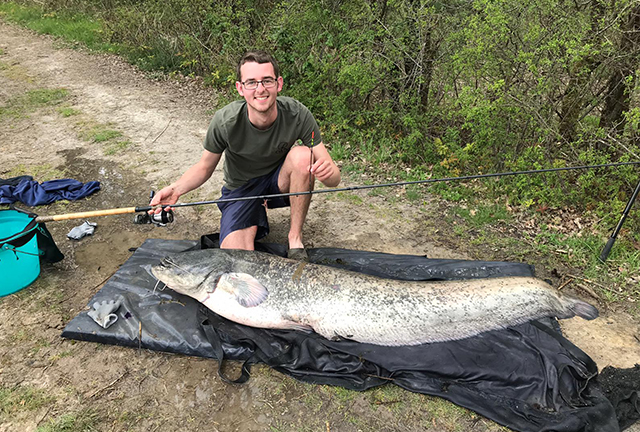 Drennan's Jack Griffiths tames 102lb catfish on Drennan Waggler, float and  worm!